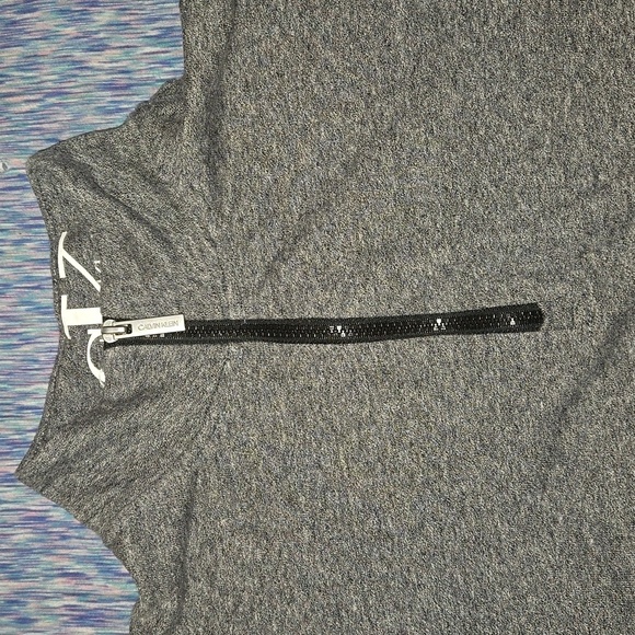 Calvin Klein Women's Cropped Sweatshirt Gray and White Size M - Picture 3 of 8